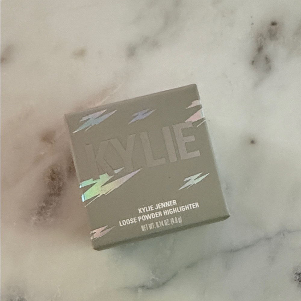 Kylie Cosmetics Loose Powder Highlighter in Gray Box